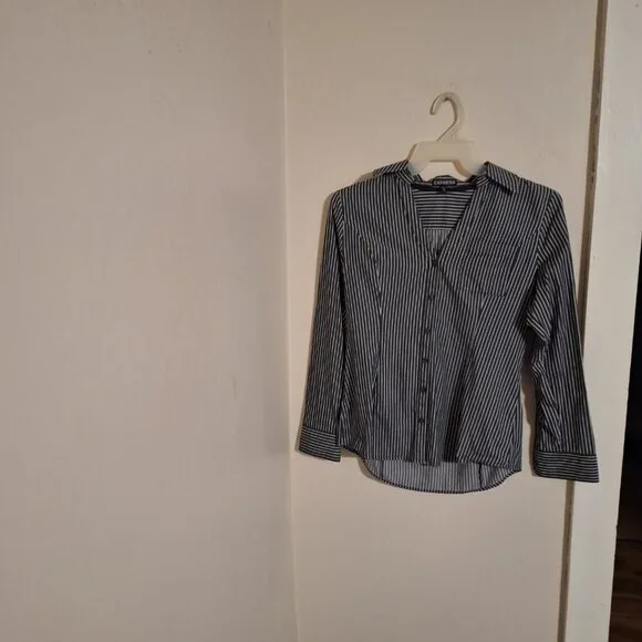 Express Button Down - Picture 2 of 9